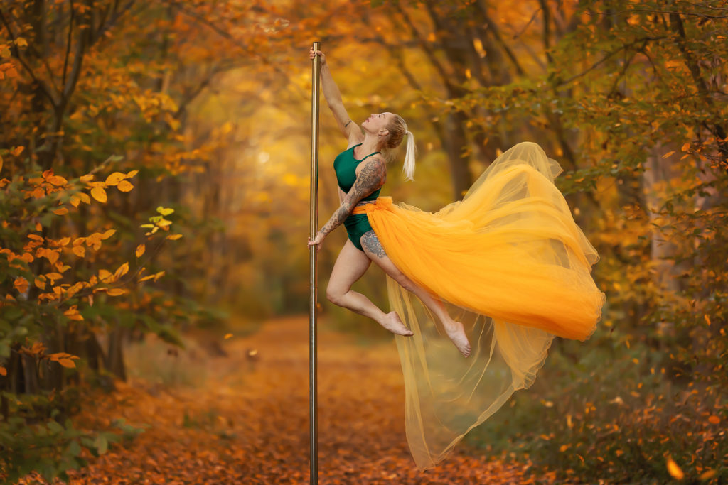 Polesport Outdoor Fotoshooting im Wald in Braunschweig mit Coopergrafie